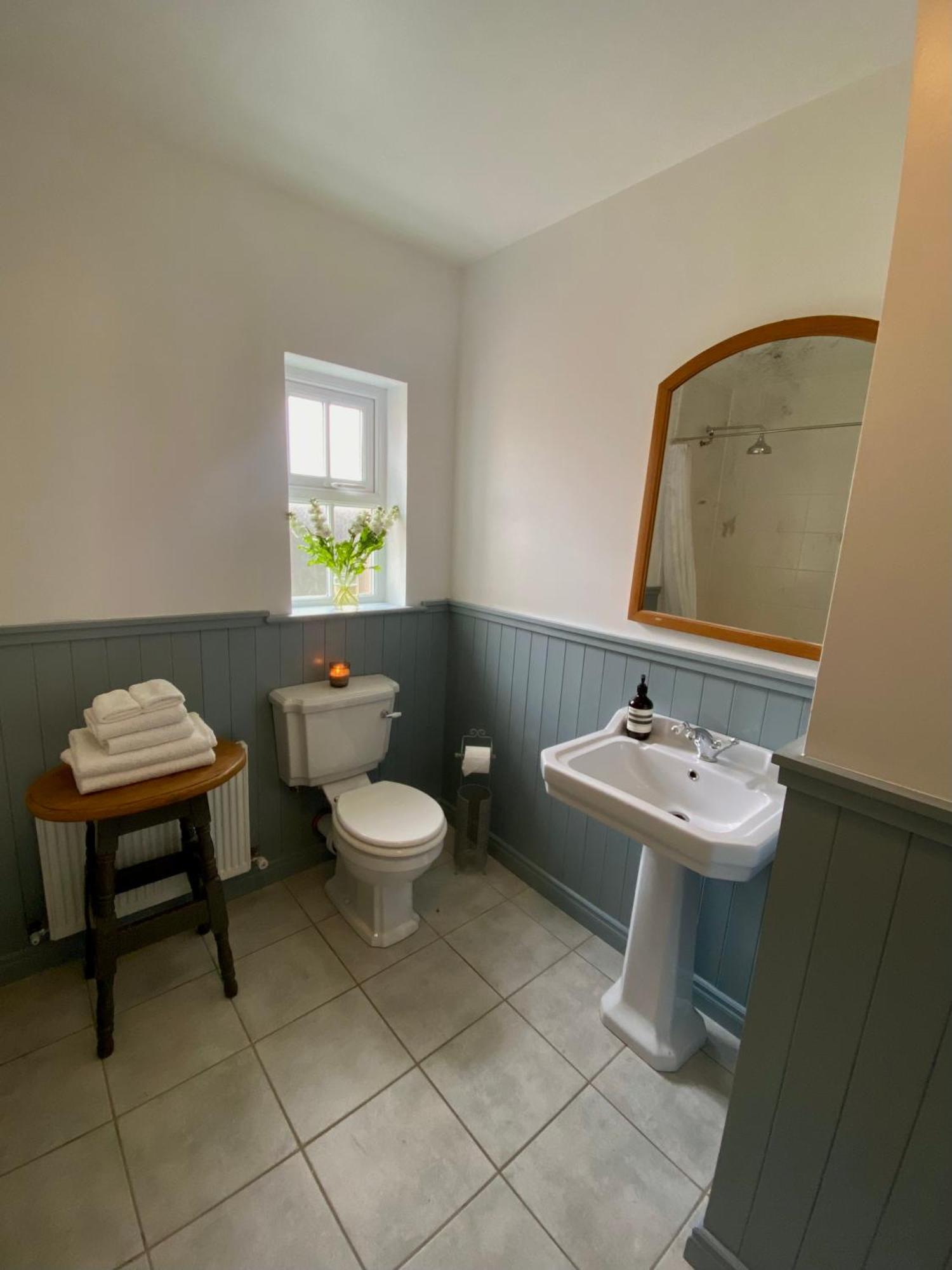 Shanakeever Farm - 3 Bedroom Apartment Clifden Bagian luar foto