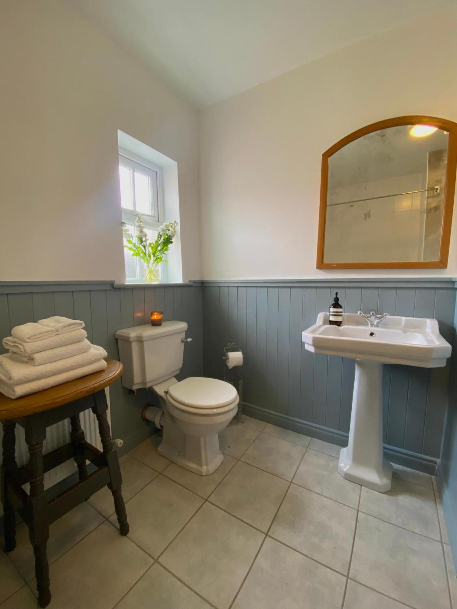 Shanakeever Farm - 3 Bedroom Apartment Clifden Bagian luar foto