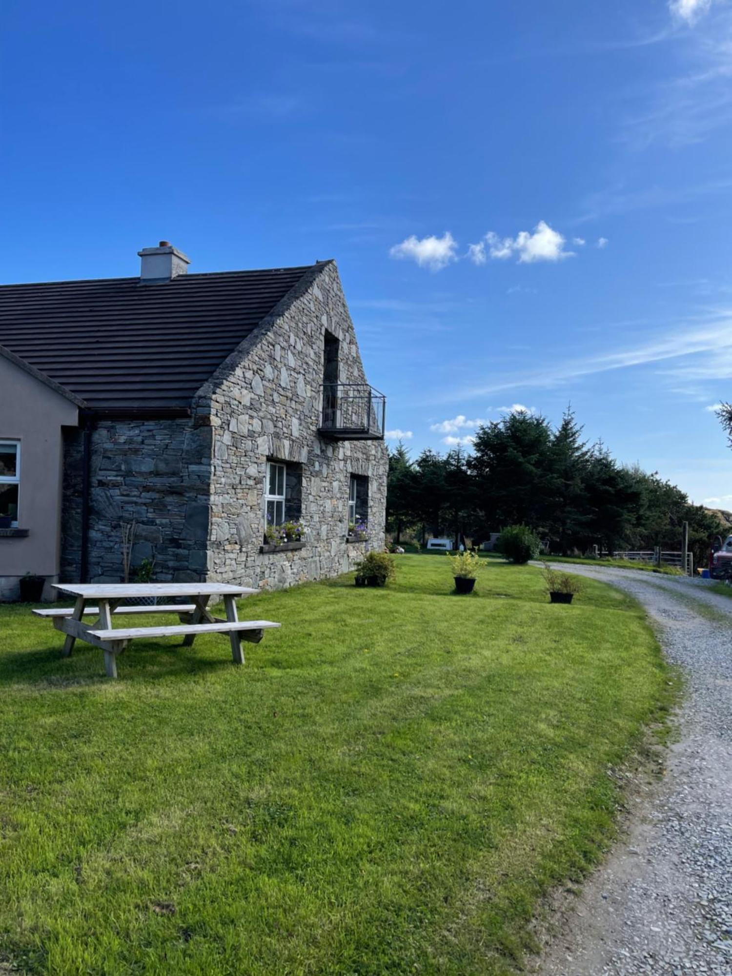 Shanakeever Farm - 3 Bedroom Apartment Clifden Bagian luar foto