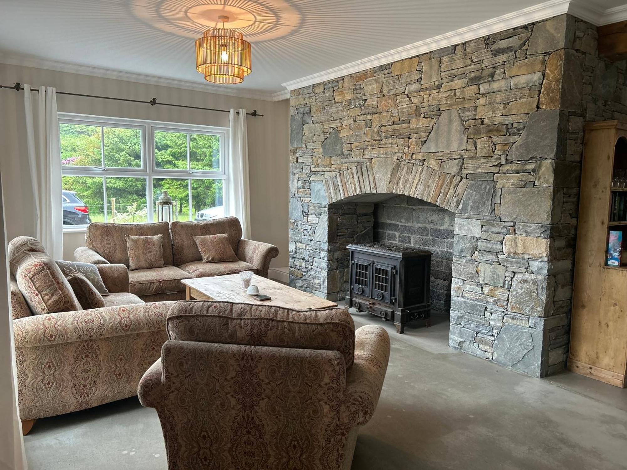 Shanakeever Farm - 3 Bedroom Apartment Clifden Bagian luar foto